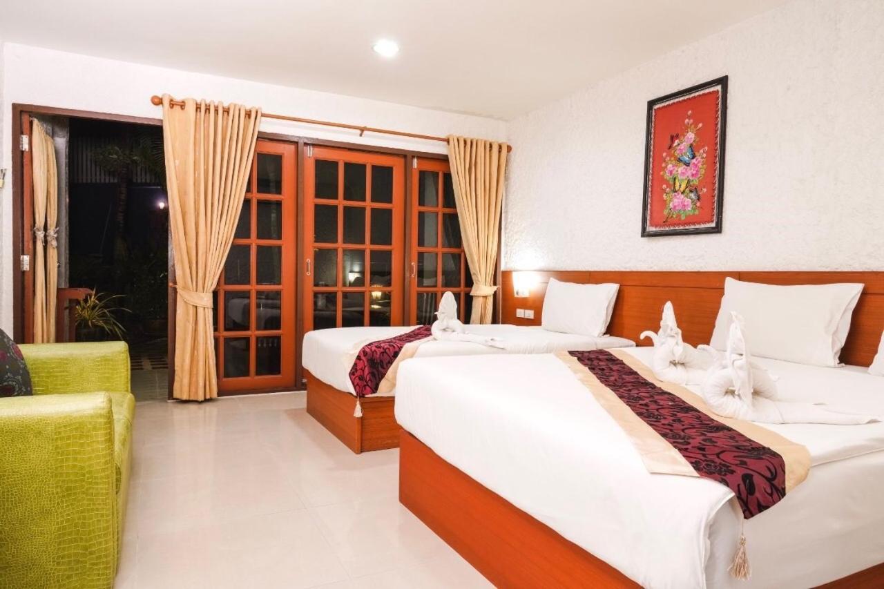 Neptuna Hotel Patong Екстер'єр фото