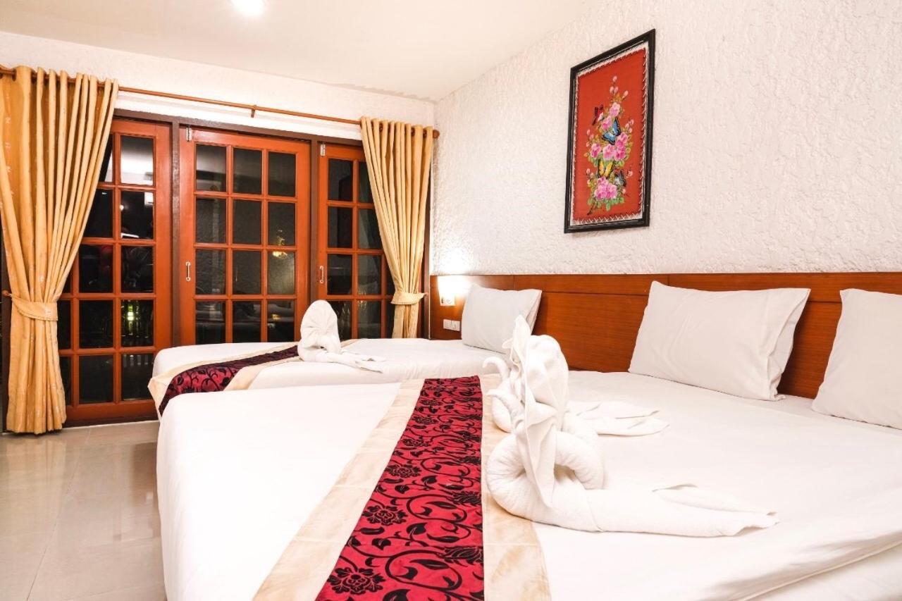 Neptuna Hotel Patong Екстер'єр фото