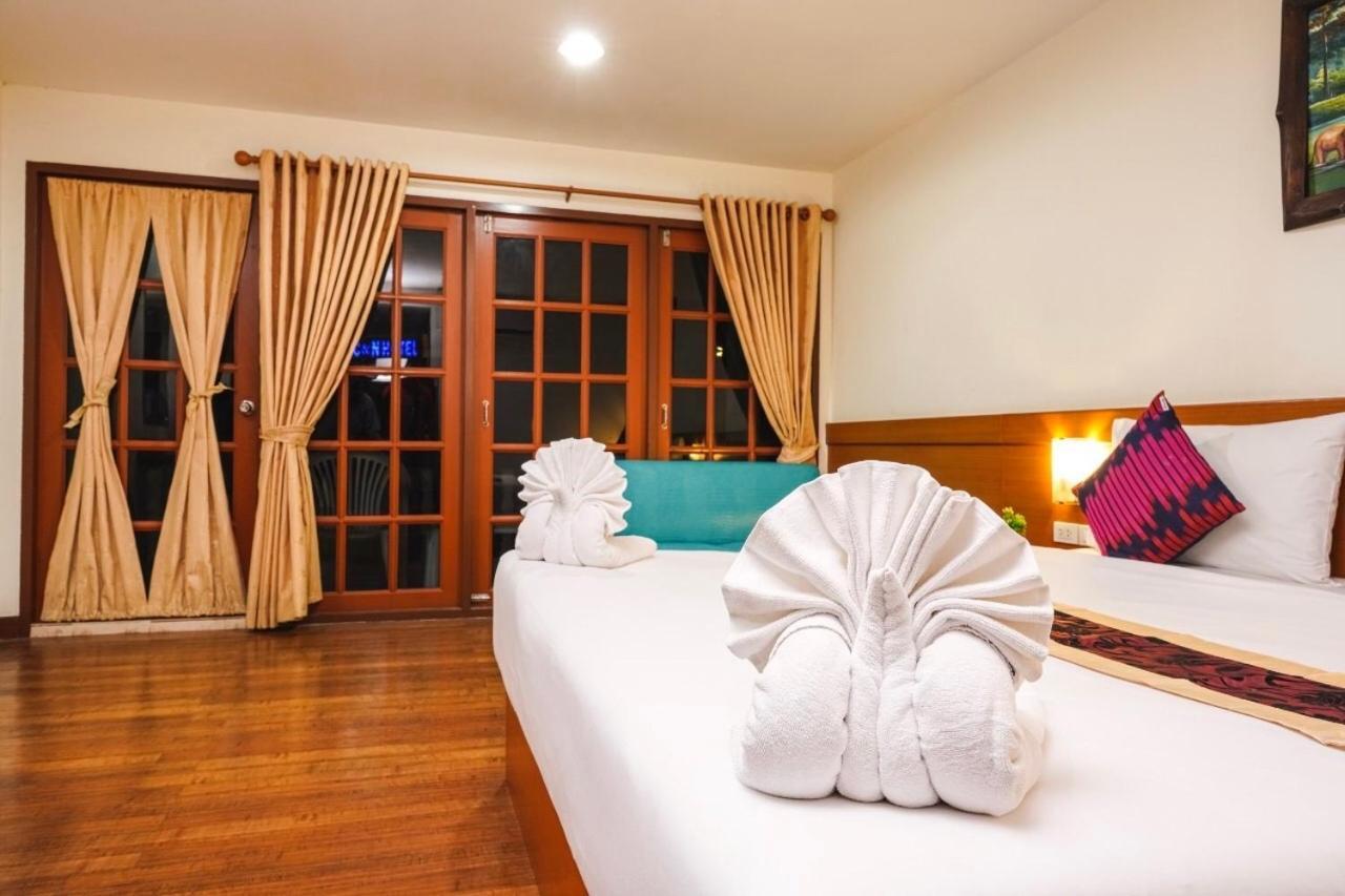 Neptuna Hotel Patong Екстер'єр фото