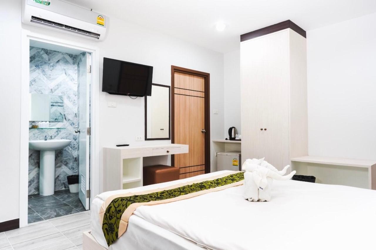 Neptuna Hotel Patong Екстер'єр фото