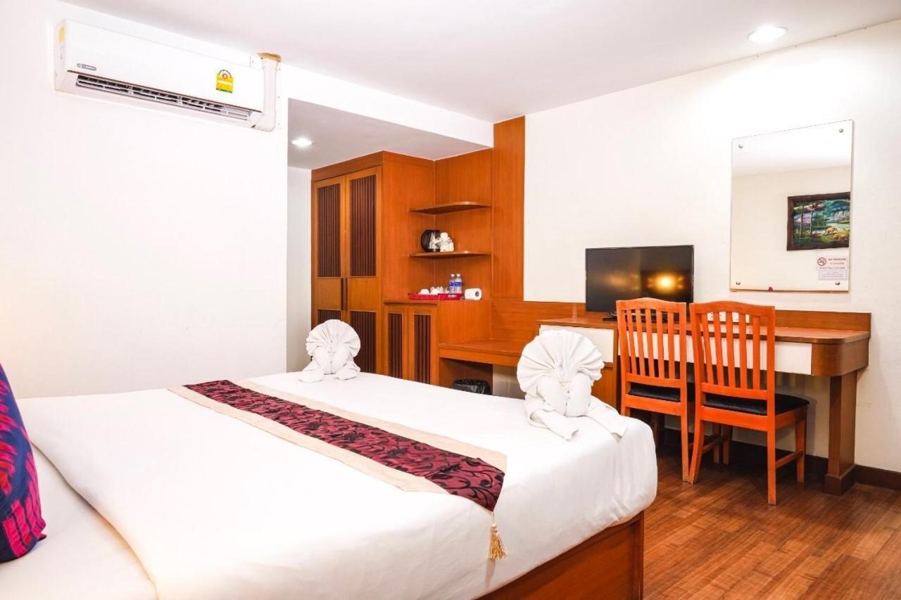 Neptuna Hotel Patong Екстер'єр фото