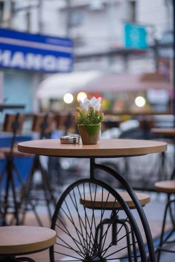 Neptuna Hotel Patong Екстер'єр фото