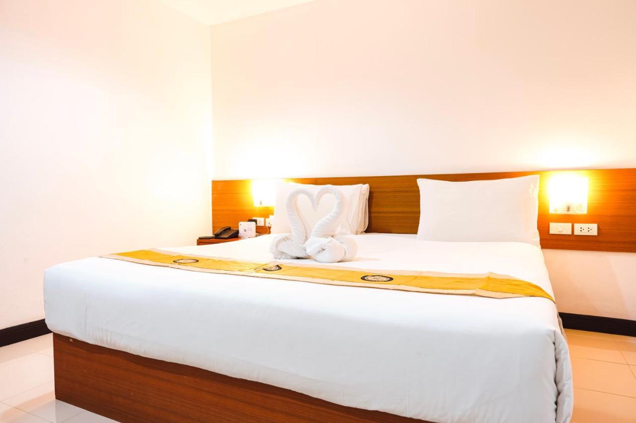 Neptuna Hotel Patong Екстер'єр фото