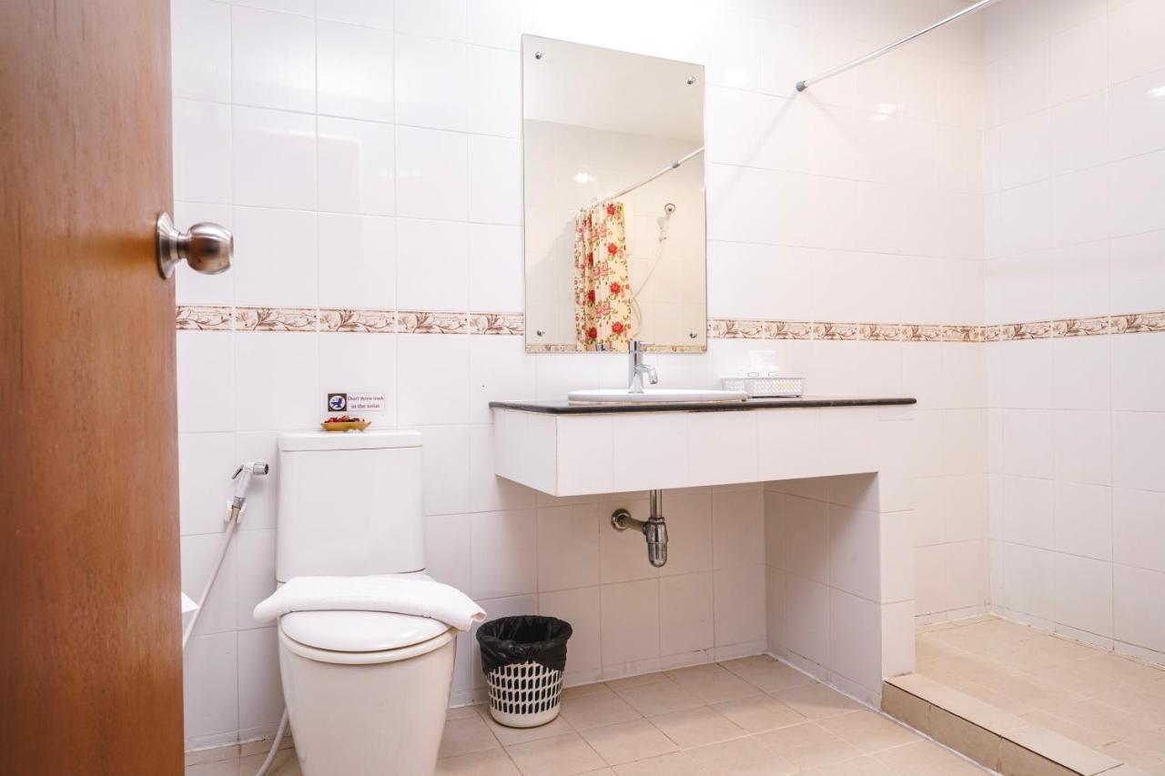 Neptuna Hotel Patong Екстер'єр фото