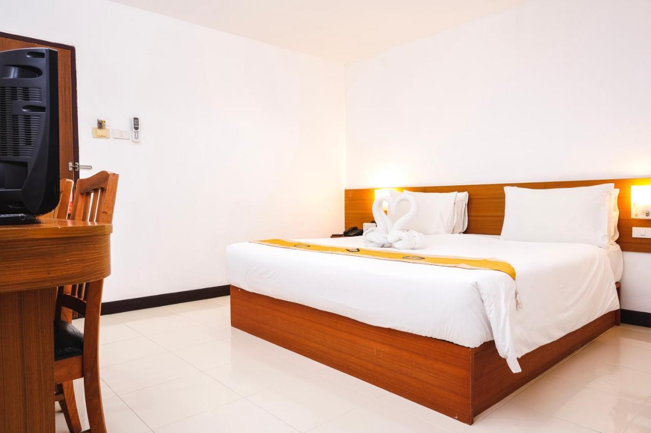 Neptuna Hotel Patong Екстер'єр фото
