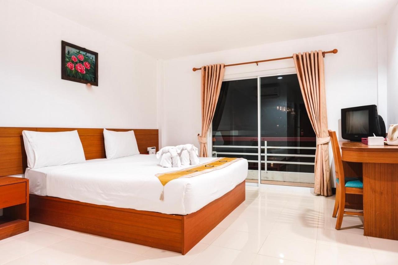 Neptuna Hotel Patong Екстер'єр фото