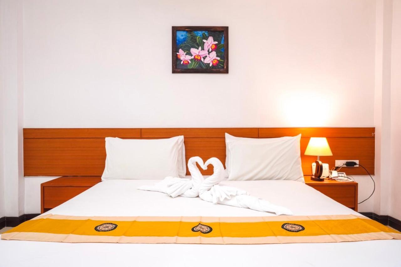 Neptuna Hotel Patong Екстер'єр фото