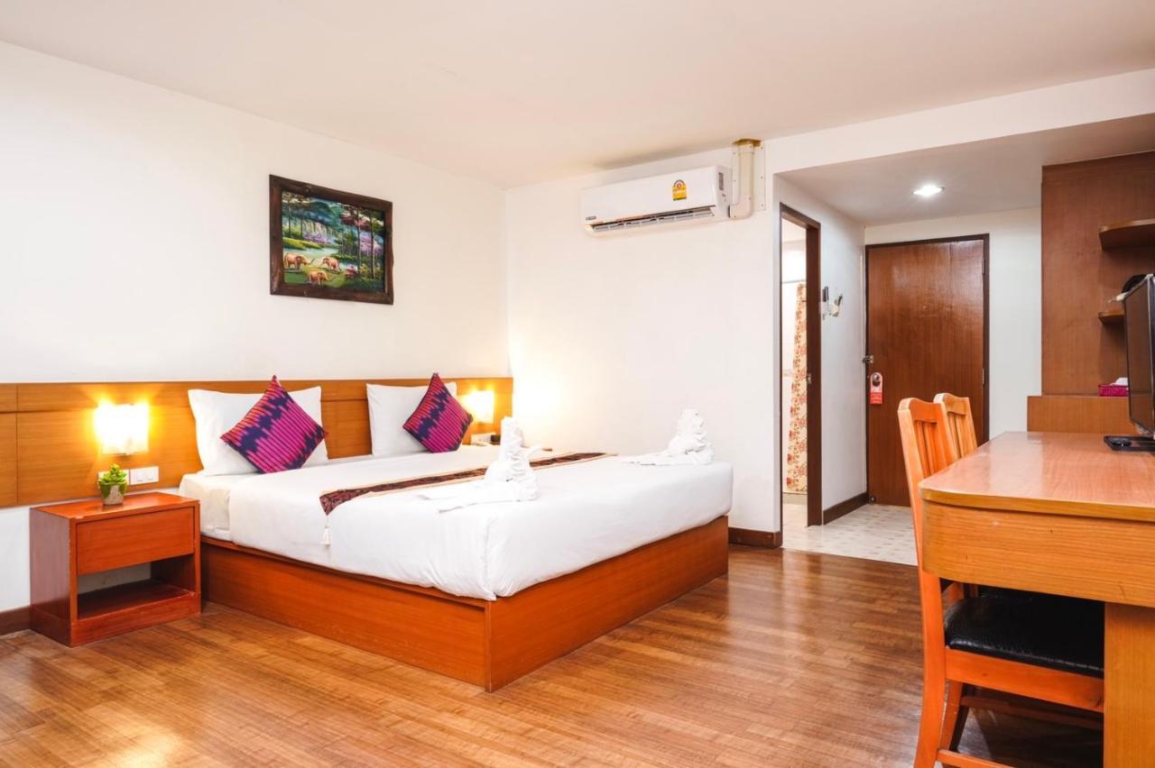 Neptuna Hotel Patong Екстер'єр фото
